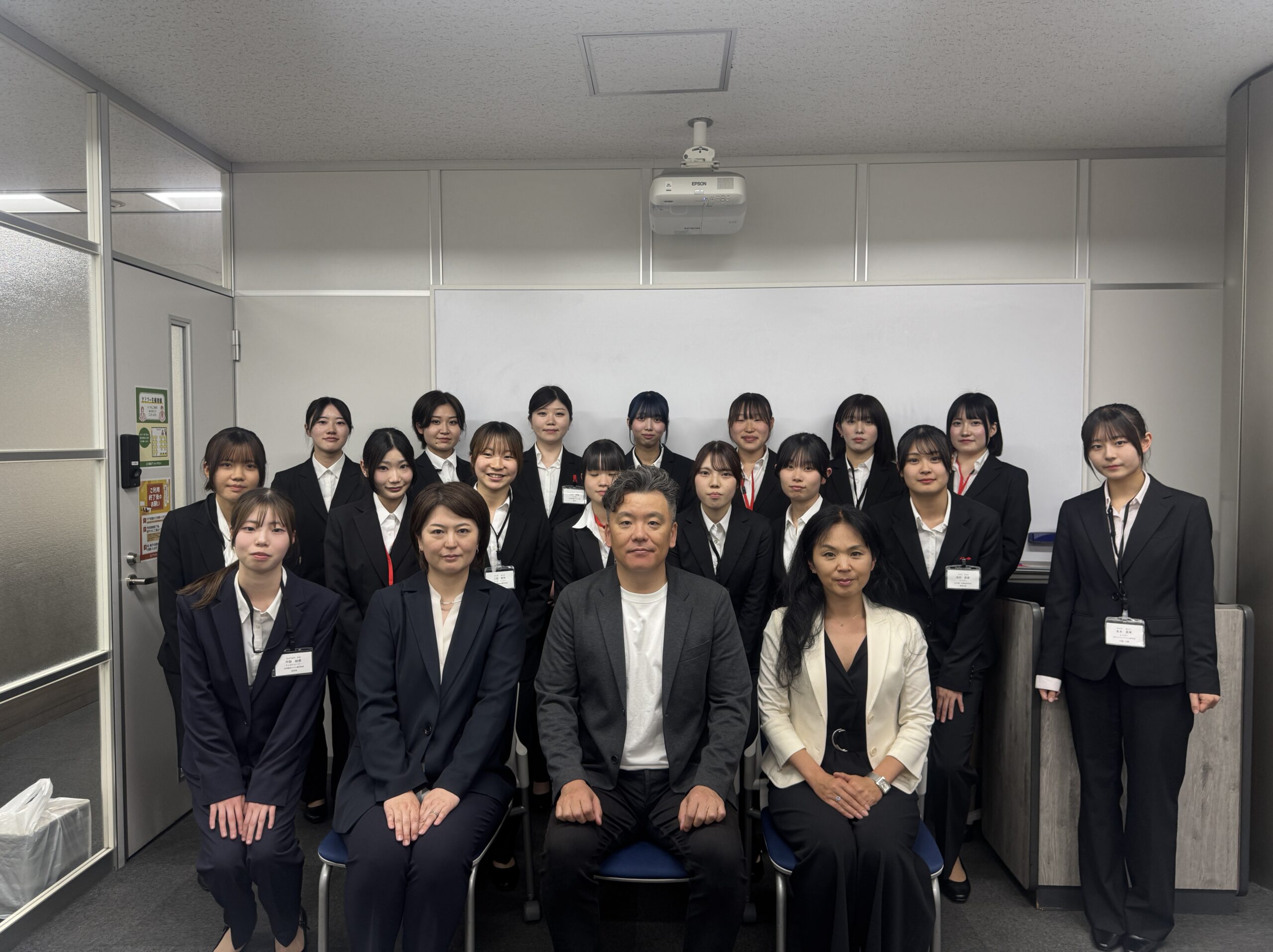入社式 新入社員